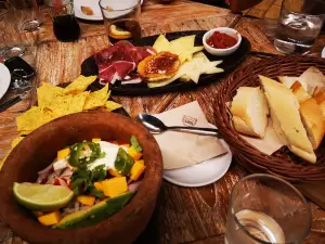Vibes by Quince Restaurant