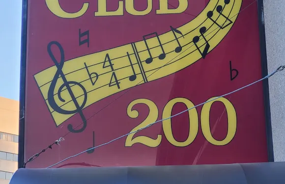 Club 200