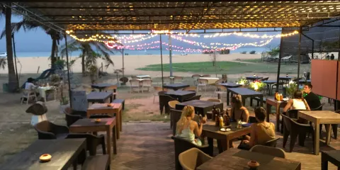 Blue Wave Beach Resort & Restaurant