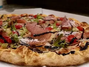 Tonton Pizza