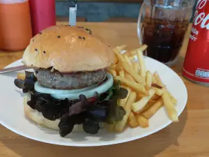 I'P Burger & Grill