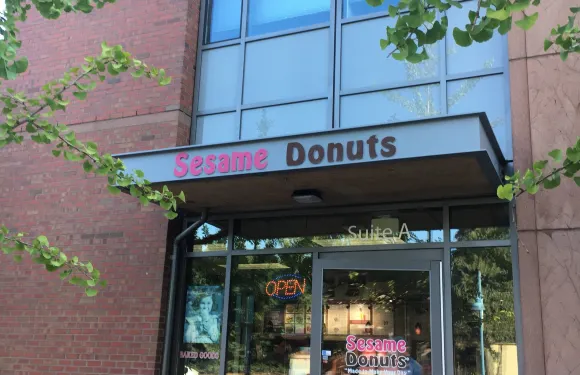 Sesame Donuts