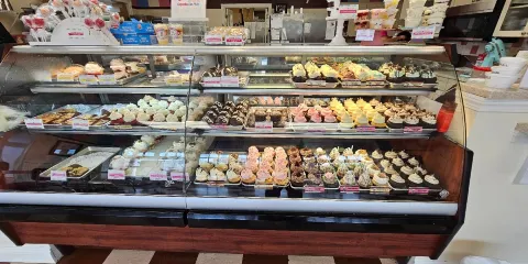 Cupcake Charlie's