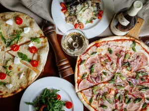 Cafe Pizzeria "Academy"