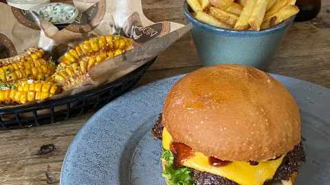 Bada Bing Burger - Restaurang Jonkoping in 延雪平