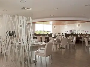 NOVOTEL CAFE