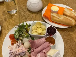 The Lodge @ Taywell Cafe