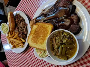 Log Cabin Bar B Que