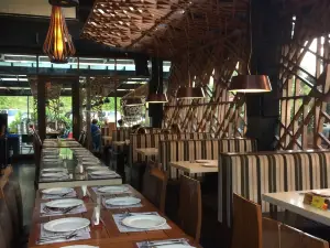 Tipsy Pig Gastropub