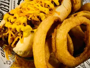 Shotzee's Bar & Grill