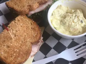 Brown Bag Deli and Cafe