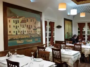 Savouras Fish Tavern