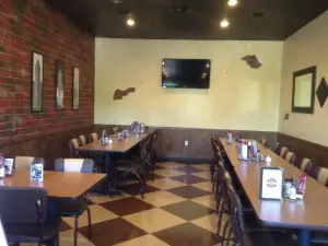 Sam & Louie's Italian Restaurant & New York Pizzeria