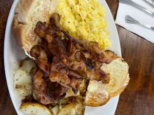 Teresa's Corner Cafe & Bakery