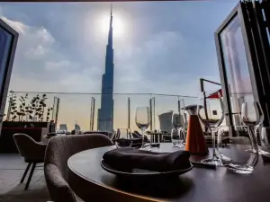 Popular Must-Visit Restaurants in Dubai