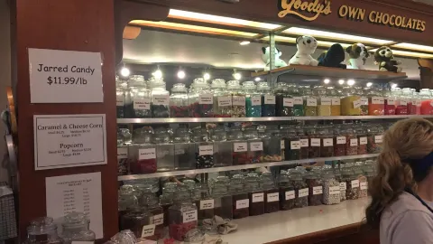 Goody's Soda Fountain & Candy in サンリヴァー