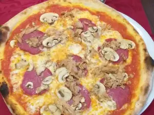 Luna Rossa Restaurant