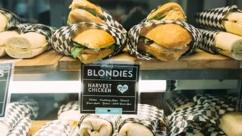 Blondies Cafe in Canmore