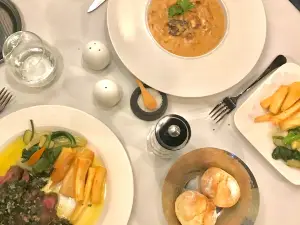 Restaurant Paris Cayenne