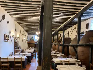 Meson Quinones Cuevas del Murcielago