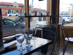 Thong Thai Restaurant