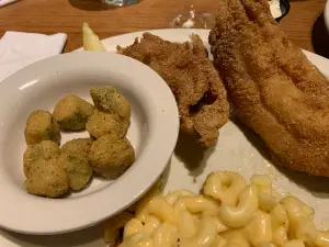 Cracker Barrel Old Country Store