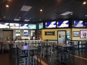 Tie Breakers Sports Bar and Grill