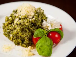 Lucky's Vege Bistro