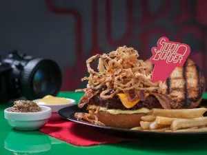Studio Burger