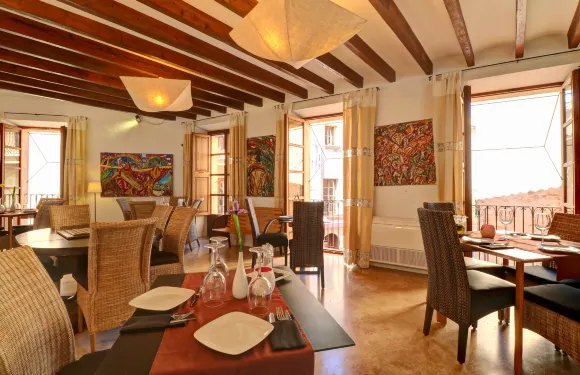 Q11 Restaurant