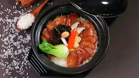 泰香煲仔饭(南方里店) in Hepu