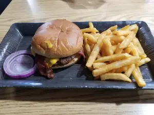 Lincoln Square Restaurant