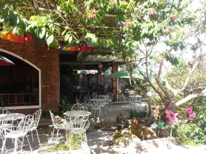 Bon Mua Garden Coffee House and Tea Leaf