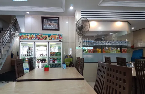 Nasi Kapau Hj Uni Emi
