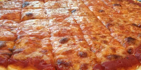 Kaiser's Pizza & Pub