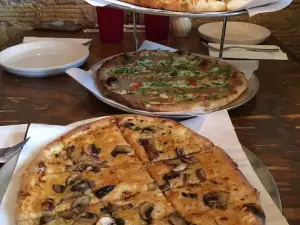 Blackbird Wood Fire Pizza