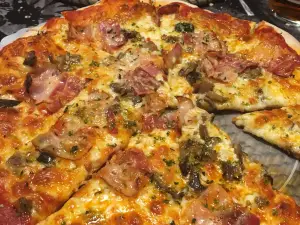 Pizzeria Santi Kafe - Bar