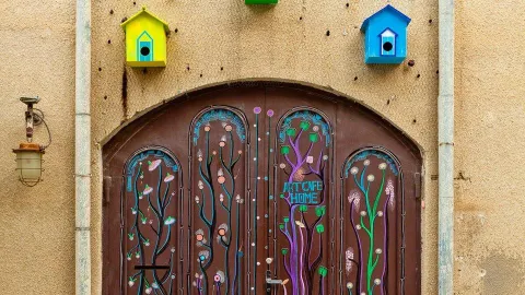 Art-Cafe HOME in Georgia