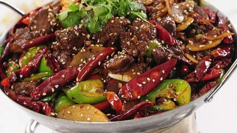 久友干锅牛肉馆 in 羅平