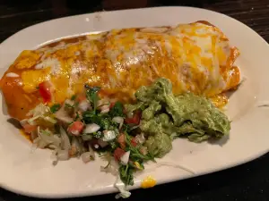 Los Domingos Restaurant and Lounge