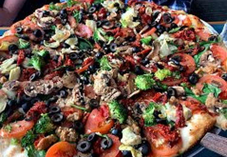 Zeeks Pizza (, Seattle) - Restaurant Reviews, Menu & Contact
