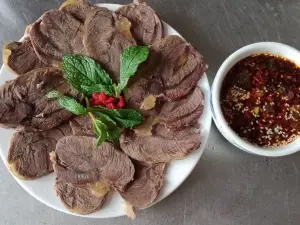 Top 6 Local Restaurants in Deqin