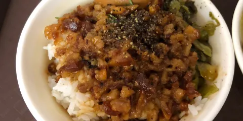 柳家肉燥飯