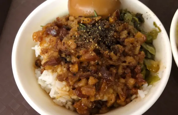 柳家肉燥飯