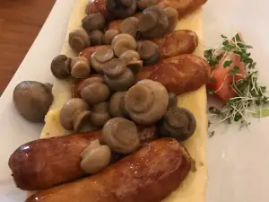 Hogans Bar & Bistro
