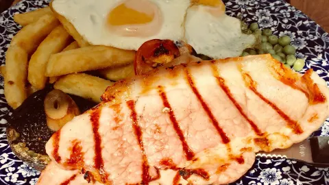 Yr Hen Orsaf - JD Wetherspoon in แอปเบอรีสไทส์