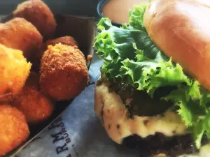 Farmhaus Burger
