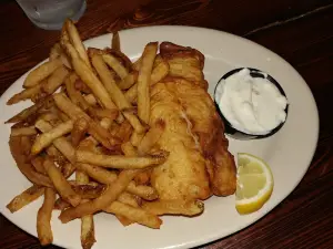 Madra Rua Irish Pub
