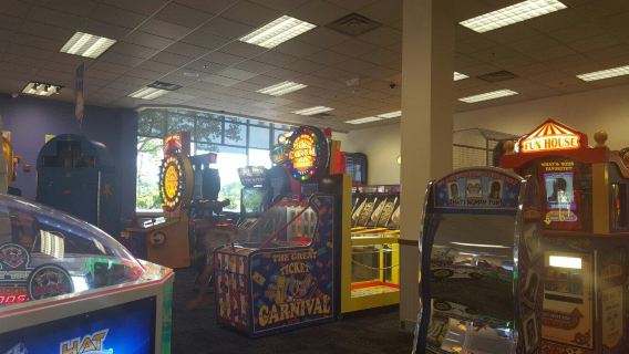 Chuck E. Cheese