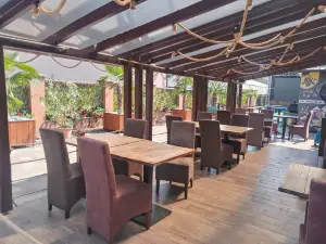 Madison Pub & Restaurant